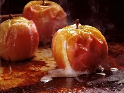 les pommes cuites sont autorisées pour la pancréatite